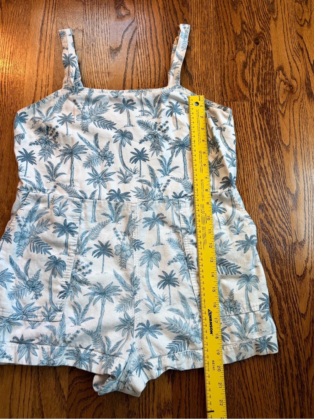 Show Me Your Mumu Catch Me Linen Blend Romper in White & Blue Palm Print Small - Picture 6 of 8